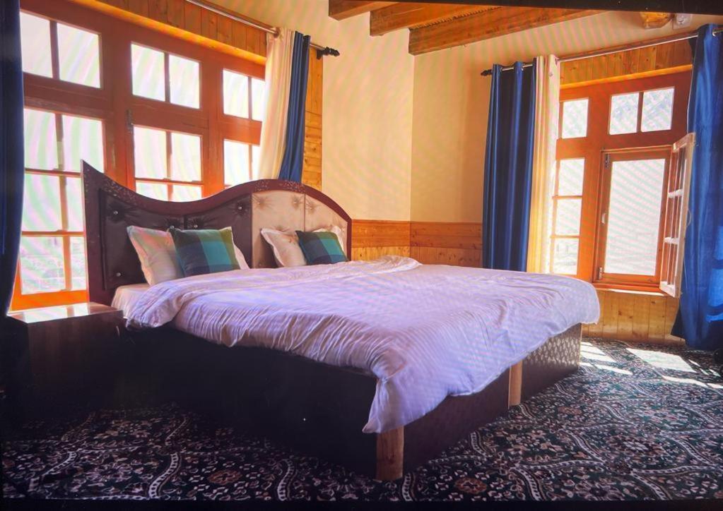 Guru View Home Stay Padam Ngoại thất bức ảnh