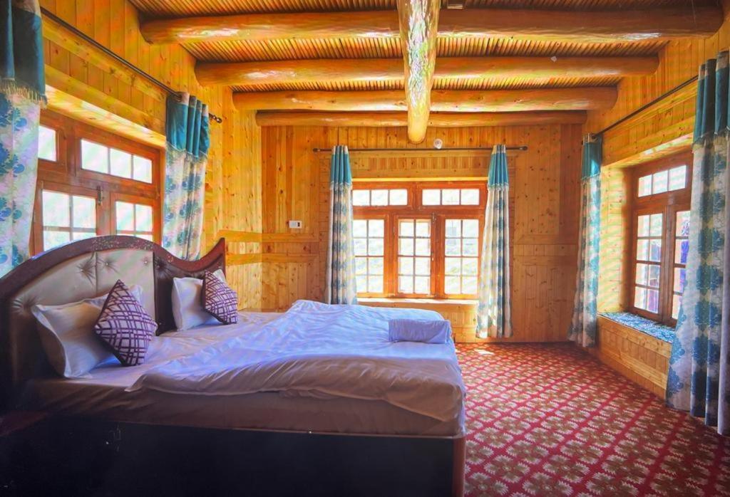 Guru View Home Stay Padam Ngoại thất bức ảnh