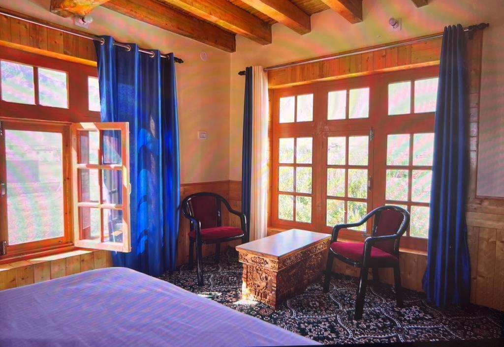 Guru View Home Stay Padam Phòng bức ảnh